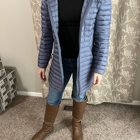 Costco coat goes down to knees - Picture 1 of 2